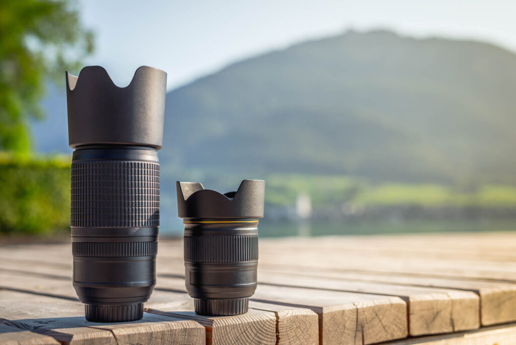both short and telephototo lenses might be the best lens for wildlife photography. It depends on your artistic intent.